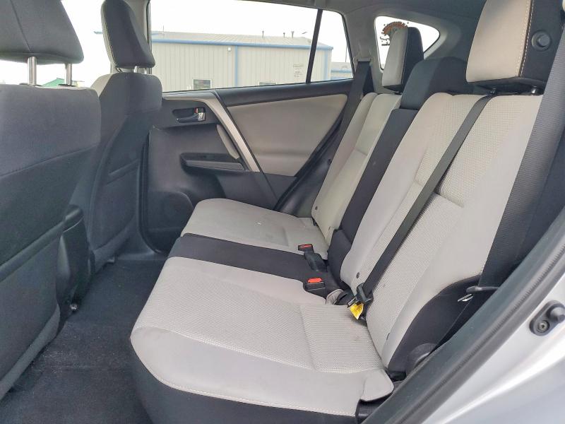 Фото 11 - TOYOTA RAV4