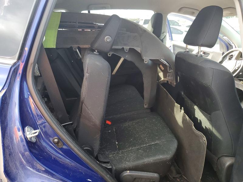 Фото 11 - TOYOTA RAV4