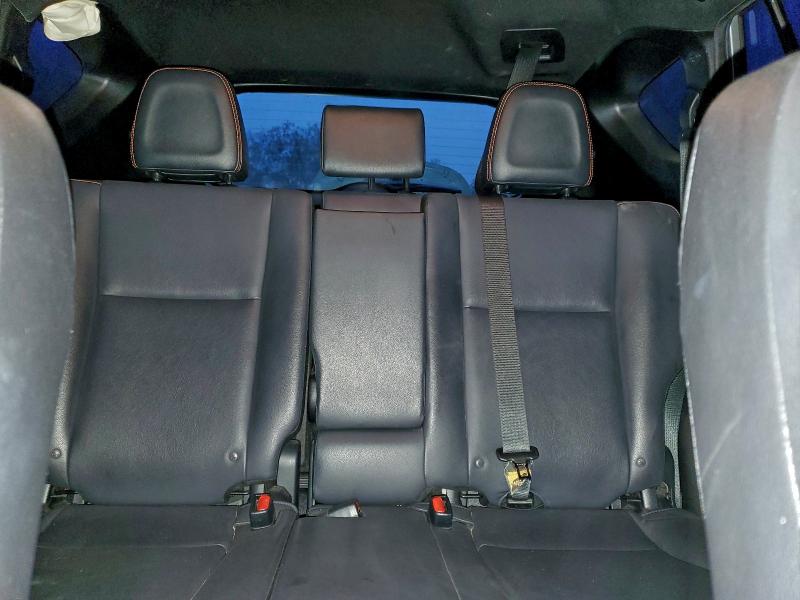 Фото 10 - TOYOTA RAV4