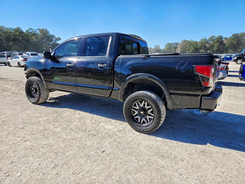 Фото 2 - NISSAN TITAN