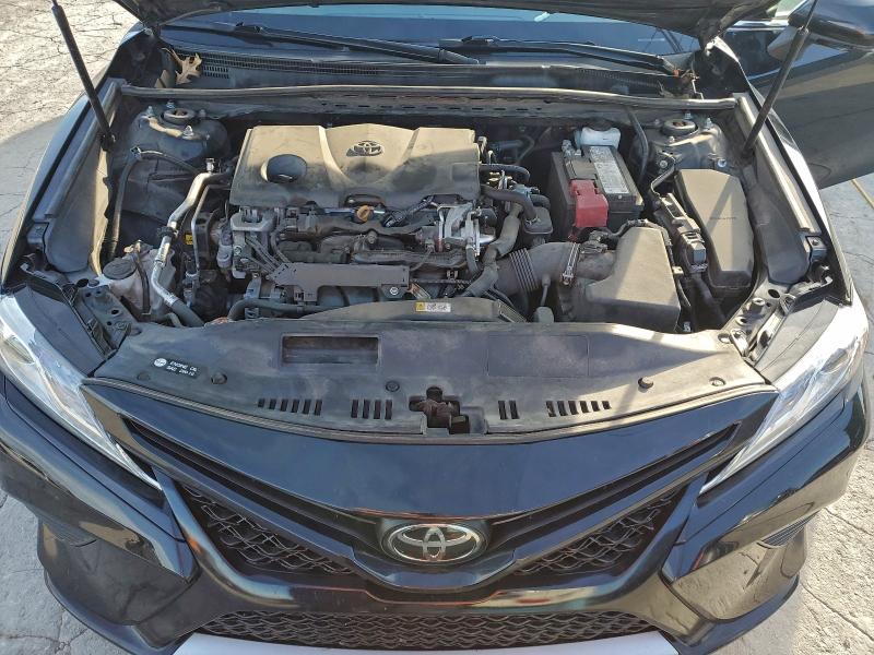 Фото 11 - TOYOTA CAMRY