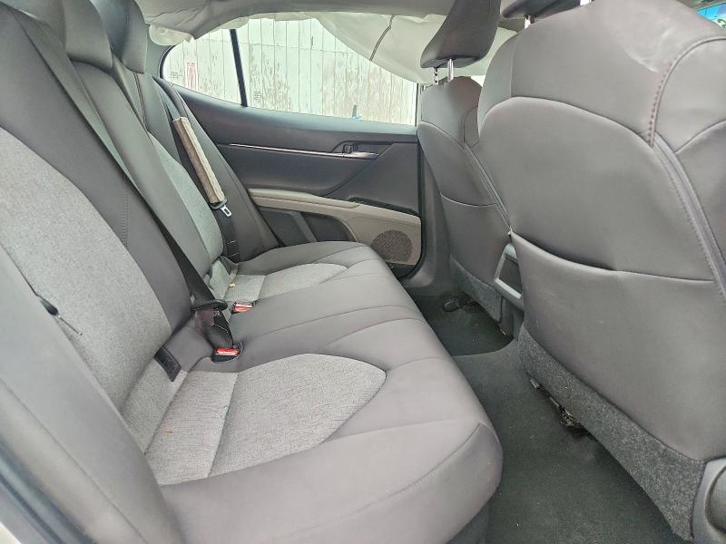 Фото 10 - TOYOTA CAMRY