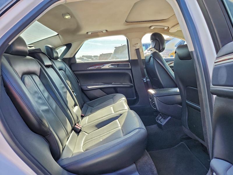 Фото 10 - LINCOLN MKZ