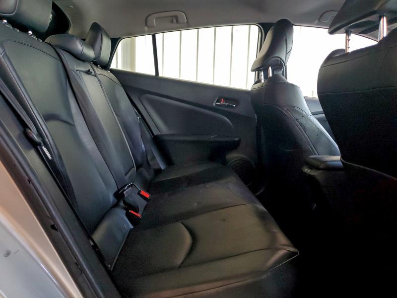 Фото 10 - TOYOTA PRIUS