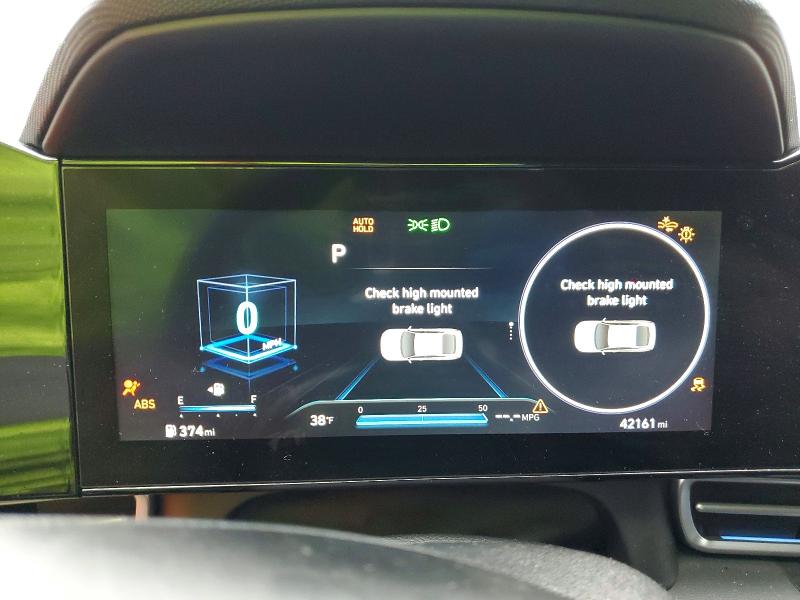 Фото 9 - HYUNDAI ELANTRA