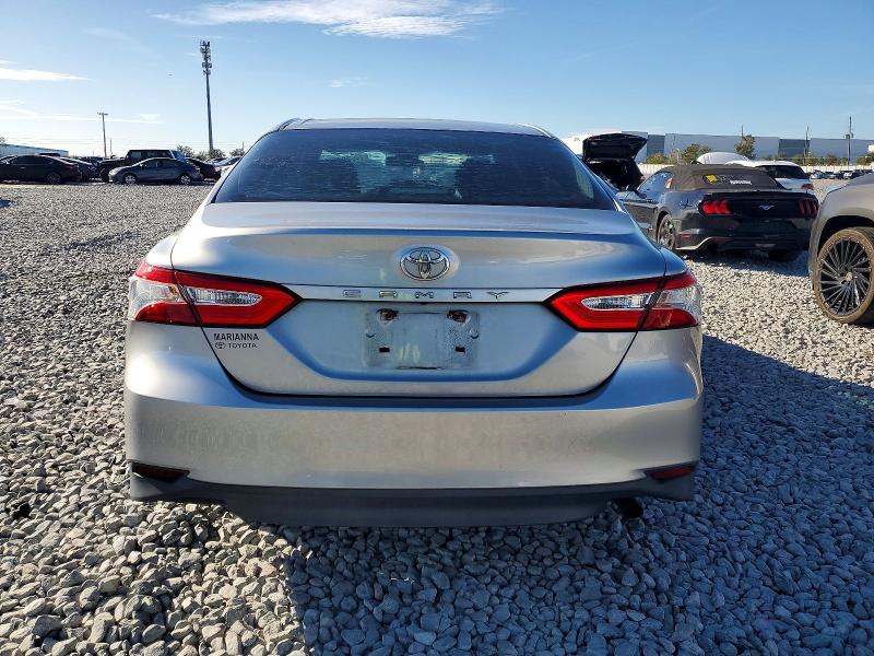 Фото 6 - TOYOTA CAMRY