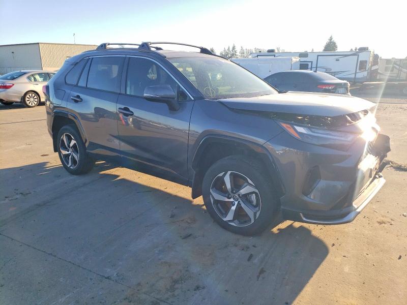 Фото 4 - TOYOTA RAV4