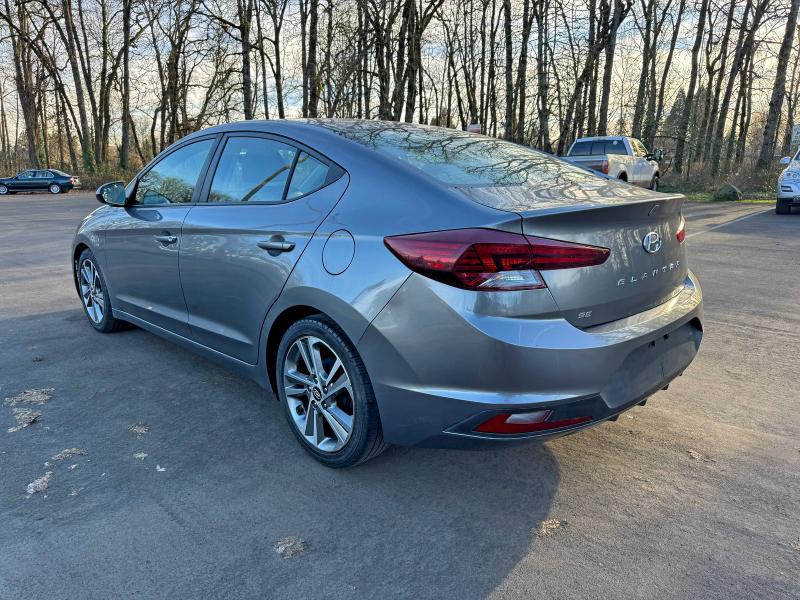 Фото 3 - HYUNDAI ELANTRA