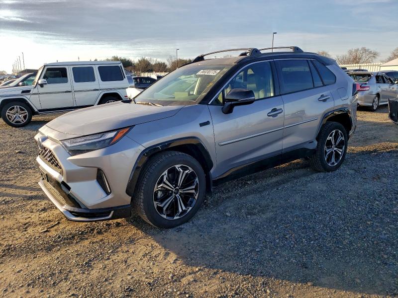 Фото 1 - TOYOTA RAV4