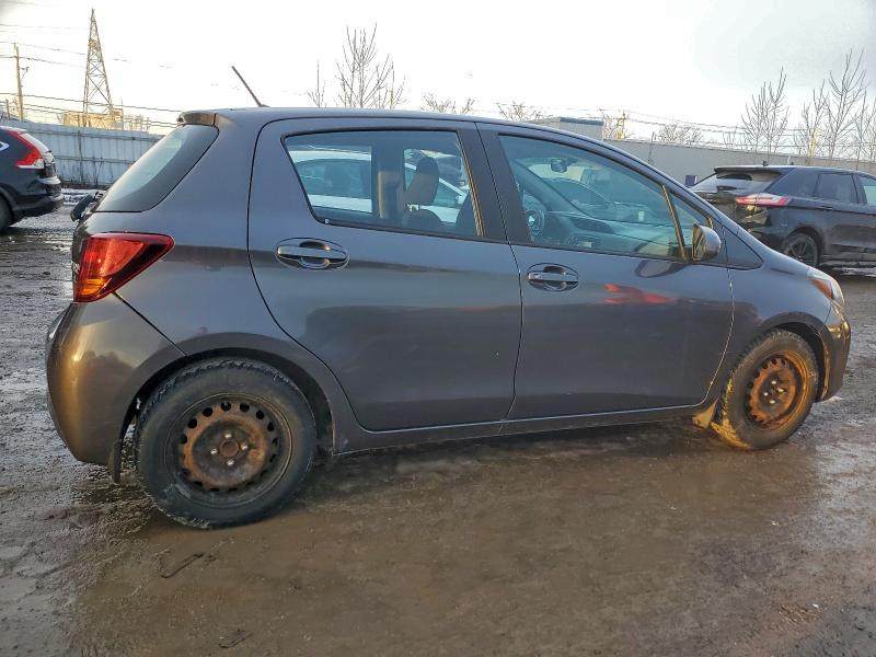 Фото 3 - TOYOTA YARIS