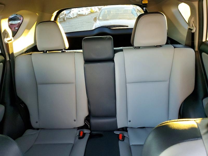 Фото 10 - TOYOTA RAV4