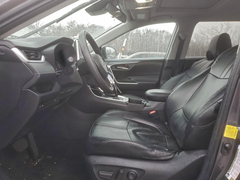 Фото 7 - TOYOTA RAV4