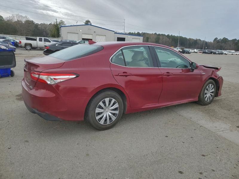 Фото 3 - TOYOTA CAMRY