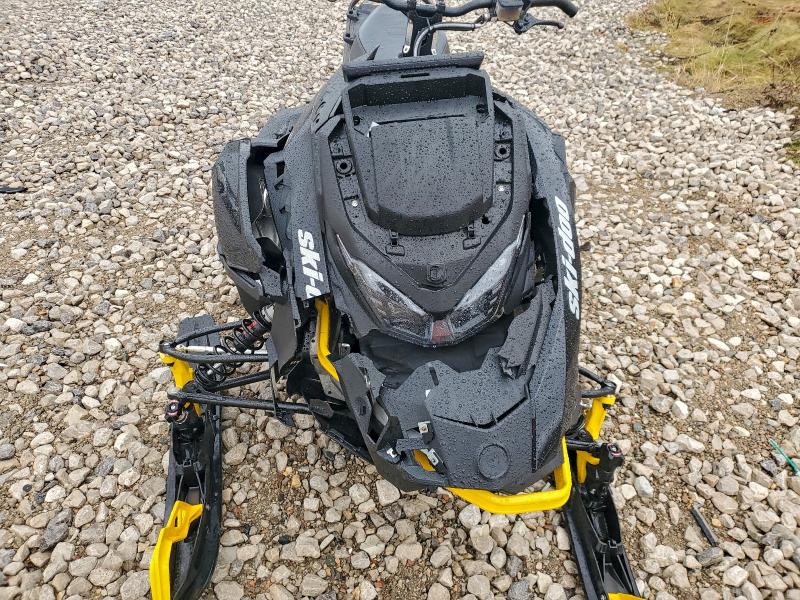 SKI-DOO SNOWMOBILE 2024