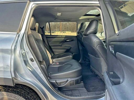 Фото 7 - TOYOTA HIGHLANDER