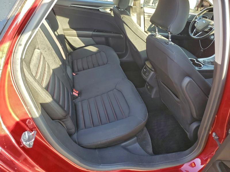 Фото 10 - FORD FUSION