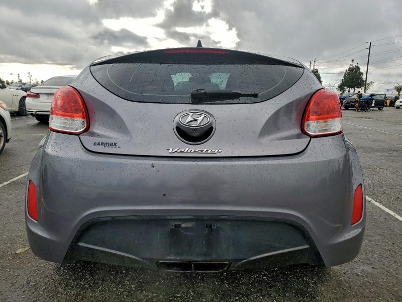 Фото 6 - HYUNDAI VELOSTER