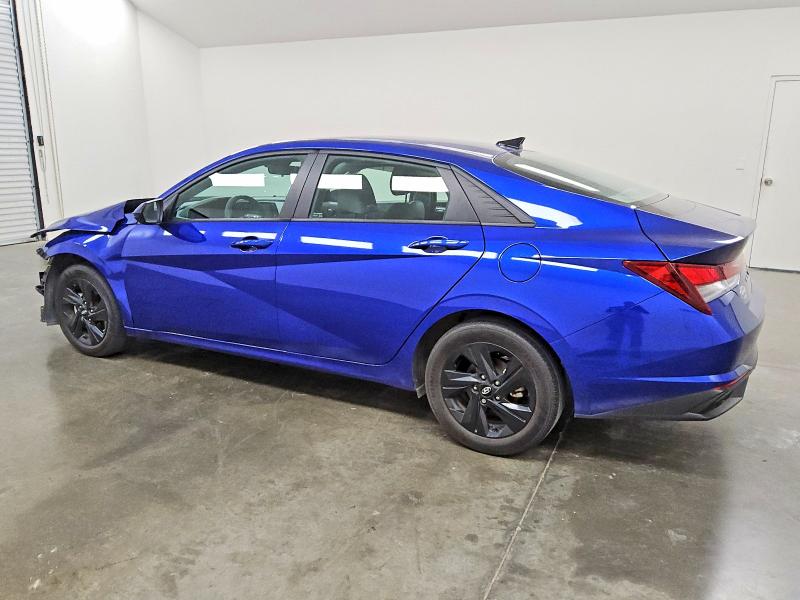 Фото 2 - HYUNDAI ELANTRA