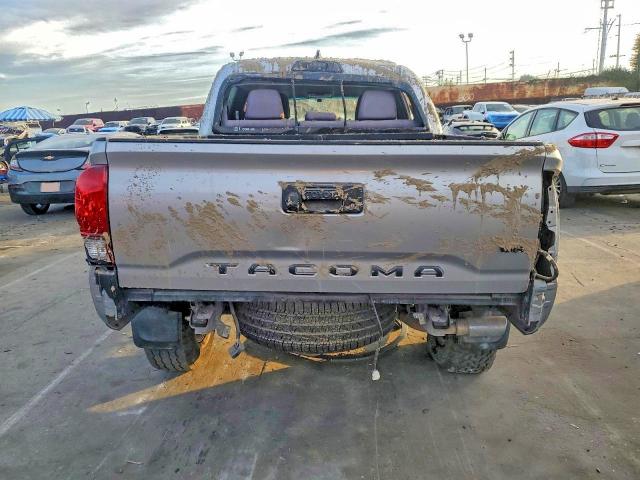 Фото 6 - TOYOTA TACOMA