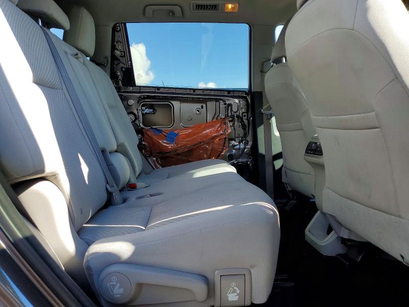 Фото 10 - TOYOTA HIGHLANDER