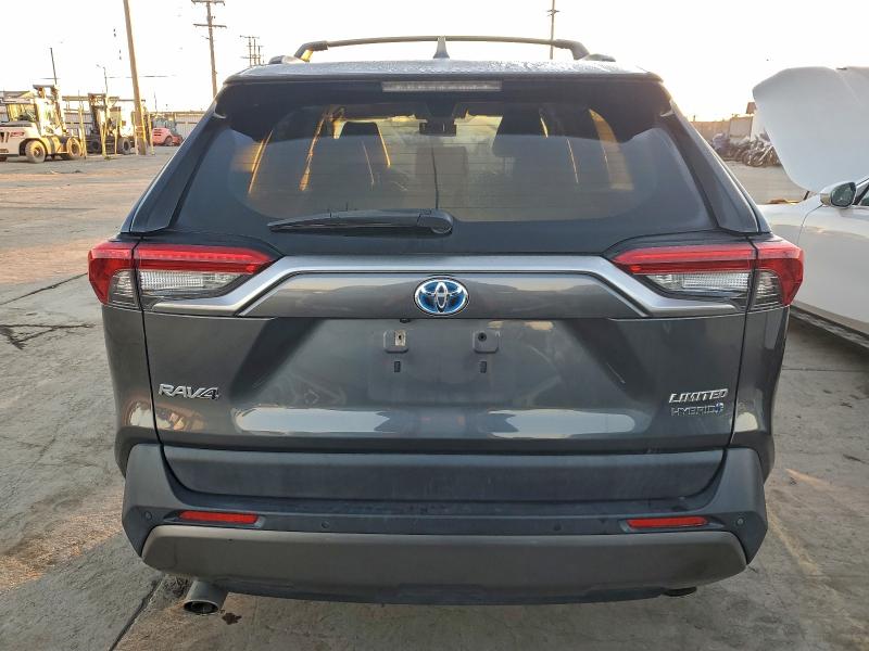 Фото 6 - TOYOTA RAV4