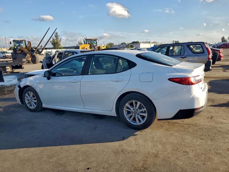 Фото 2 - TOYOTA CAMRY