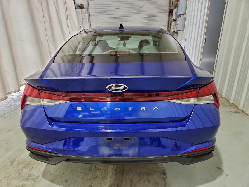 Фото 6 - HYUNDAI ELANTRA