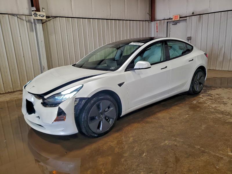 Фото 1 - TESLA MODEL 3