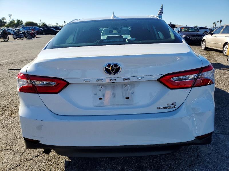 Фото 6 - TOYOTA CAMRY