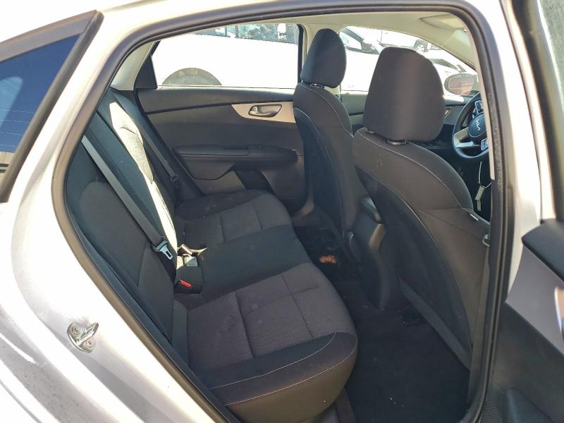 Фото 10 - KIA FORTE