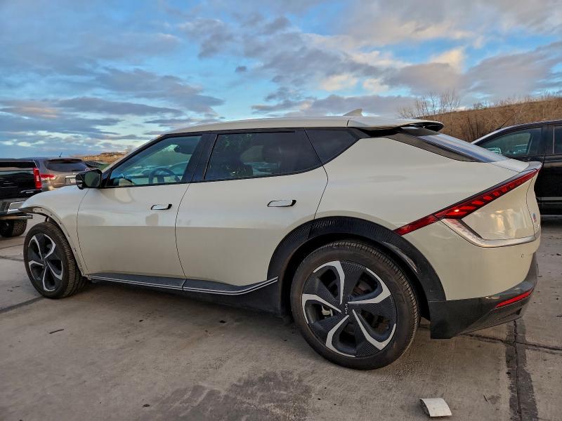 Фото 2 - KIA EV6 LIGHT