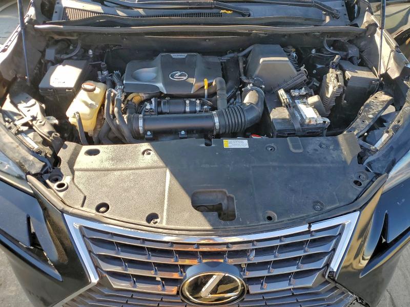 Фото 12 - LEXUS NX