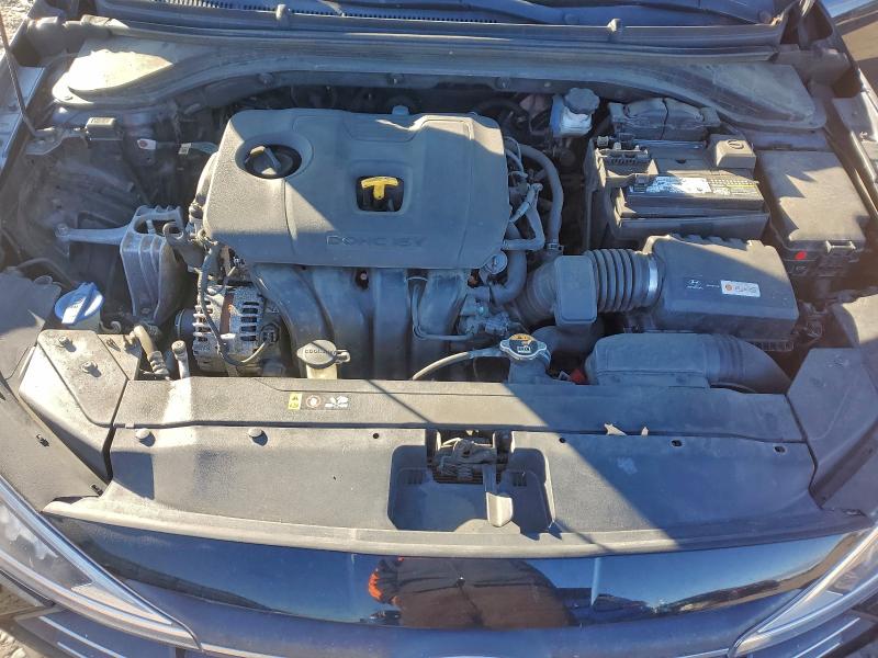 Фото 11 - HYUNDAI ELANTRA