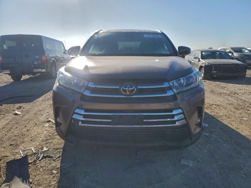 Фото 5 - TOYOTA HIGHLANDER