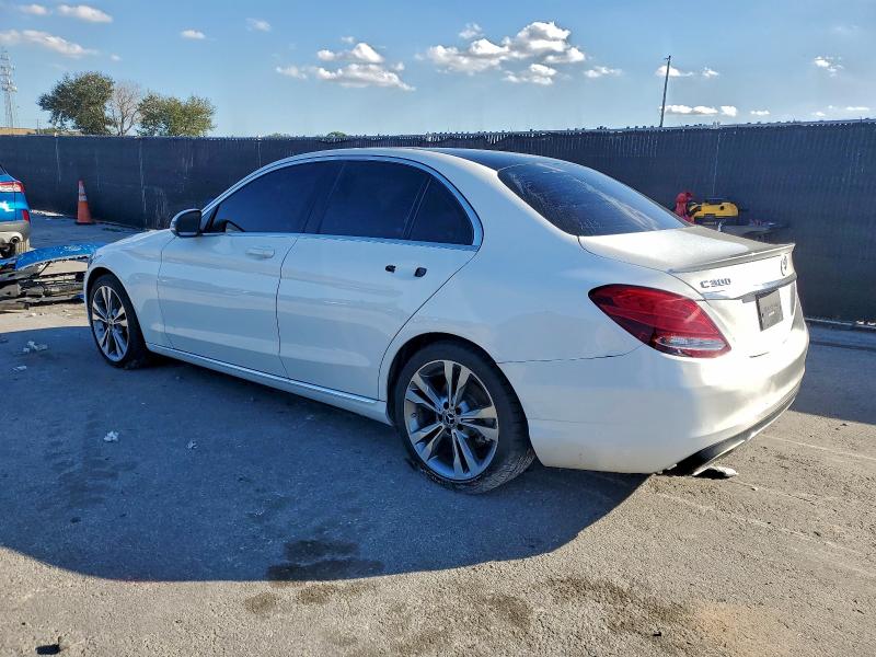 Фото 2 - MERCEDES-BENZ C-CLASS