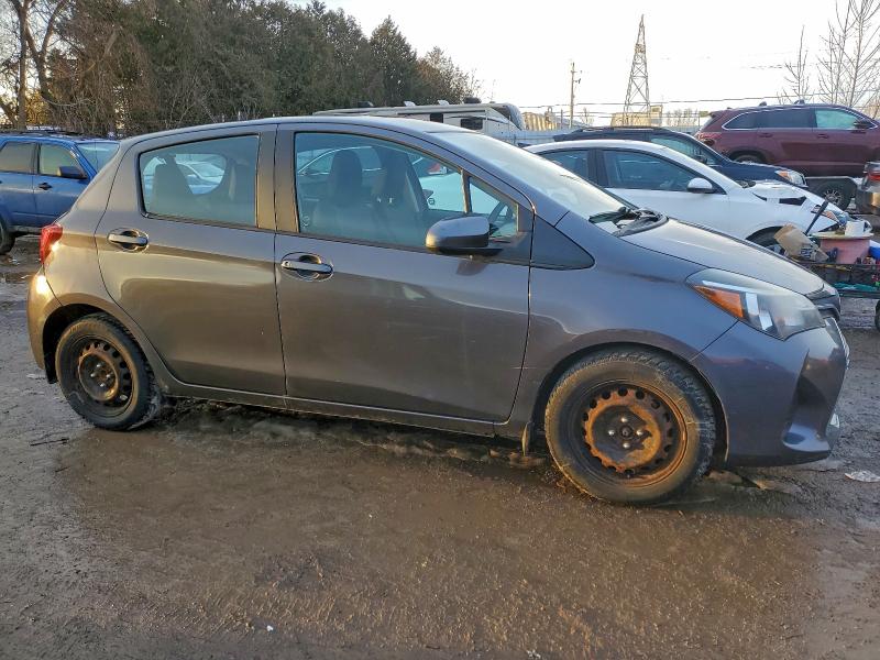 Фото 4 - TOYOTA YARIS