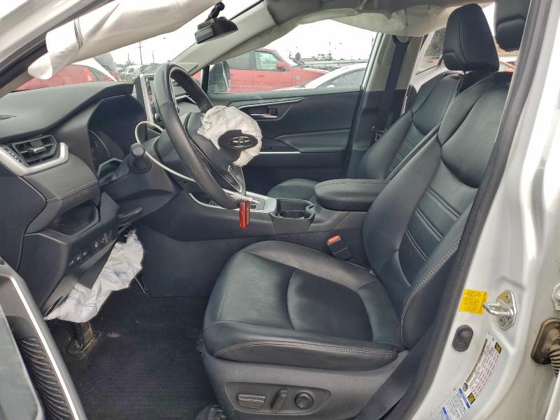 Фото 7 - TOYOTA RAV4