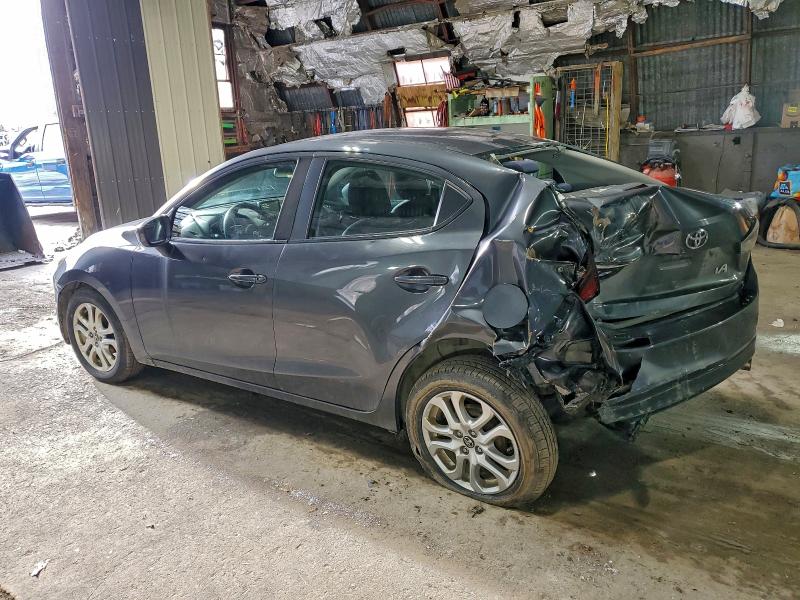 Фото 2 - TOYOTA YARIS