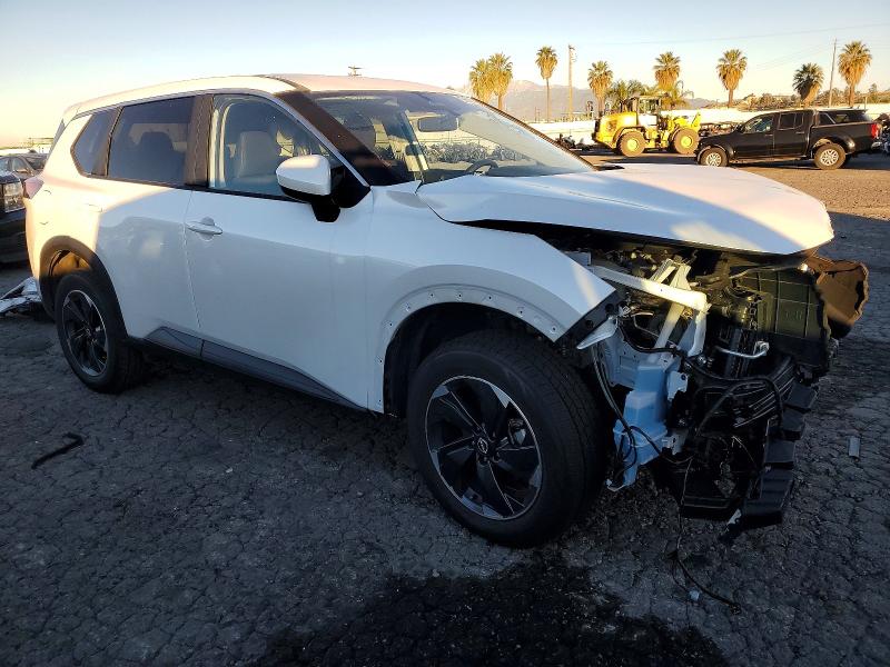 Фото 4 - NISSAN ROGUE