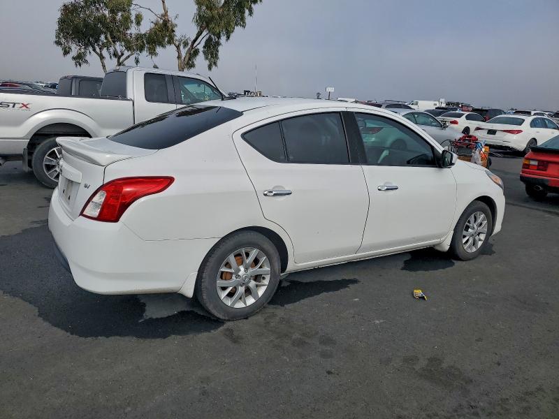 Фото 3 - NISSAN VERSA