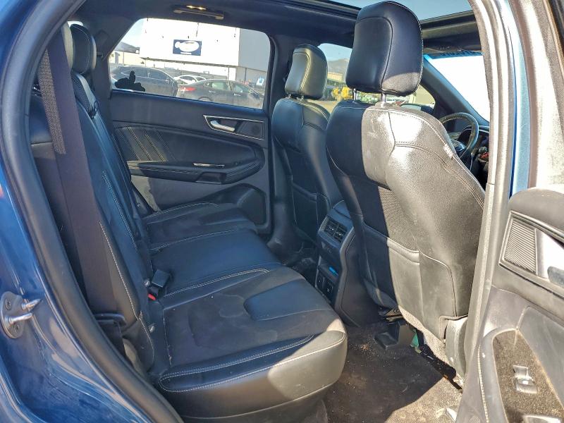 Фото 10 - FORD EDGE