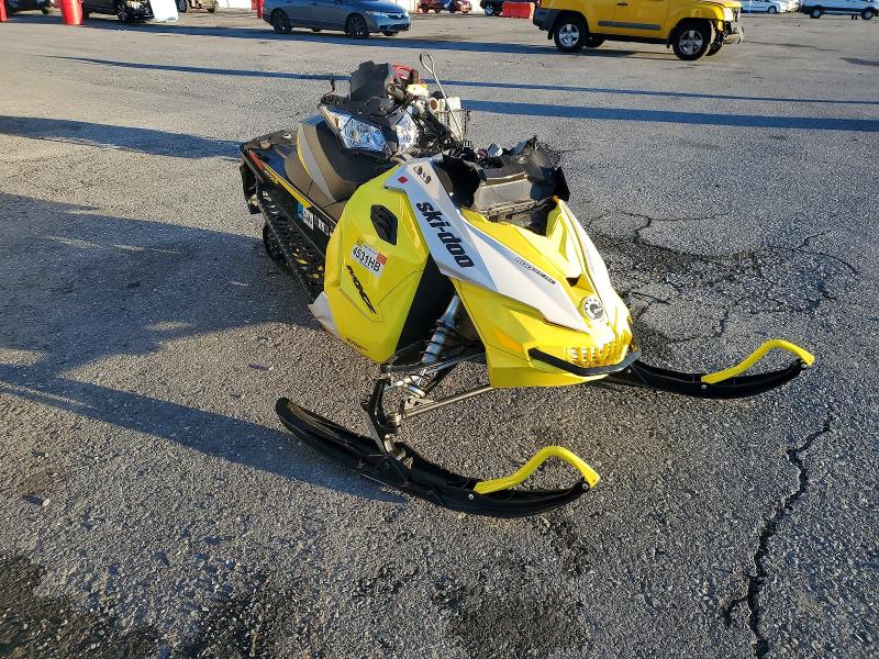 2015 SKI-DOO REV
