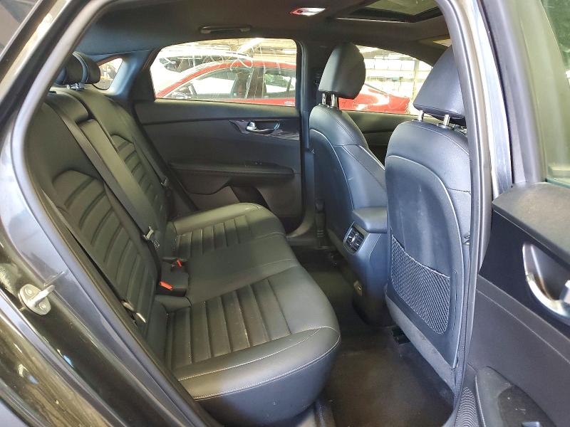 Фото 10 - KIA FORTE