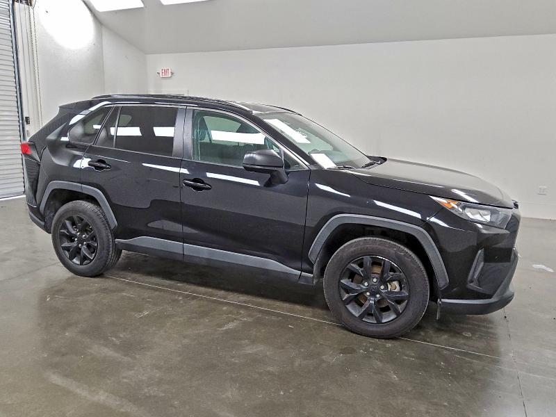 Фото 4 - TOYOTA RAV4