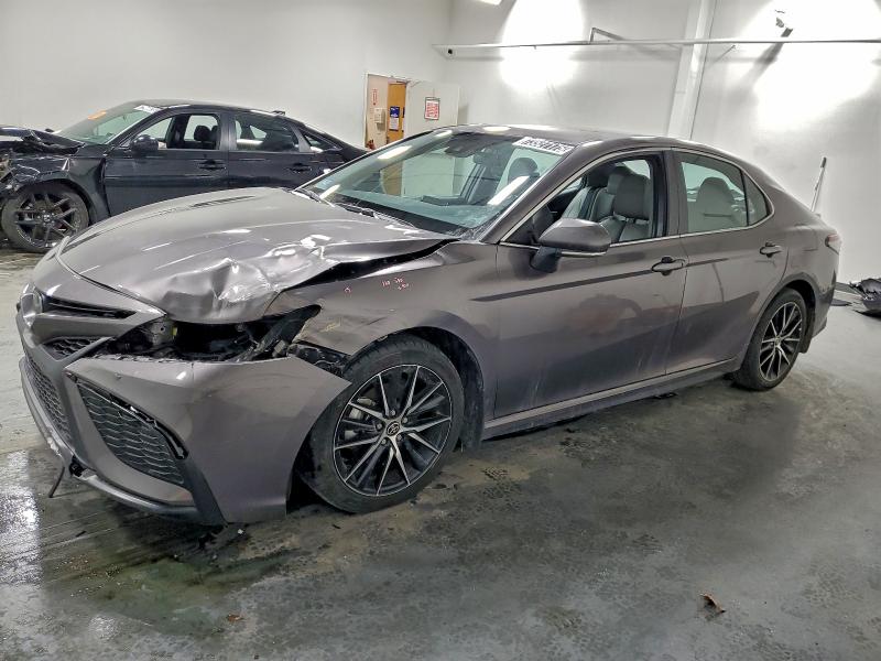 Фото 1 - TOYOTA CAMRY