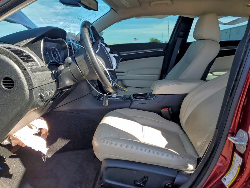 Фото 7 - CHRYSLER 300