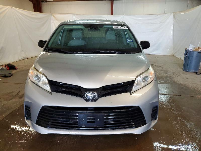 Фото 5 - TOYOTA SIENNA