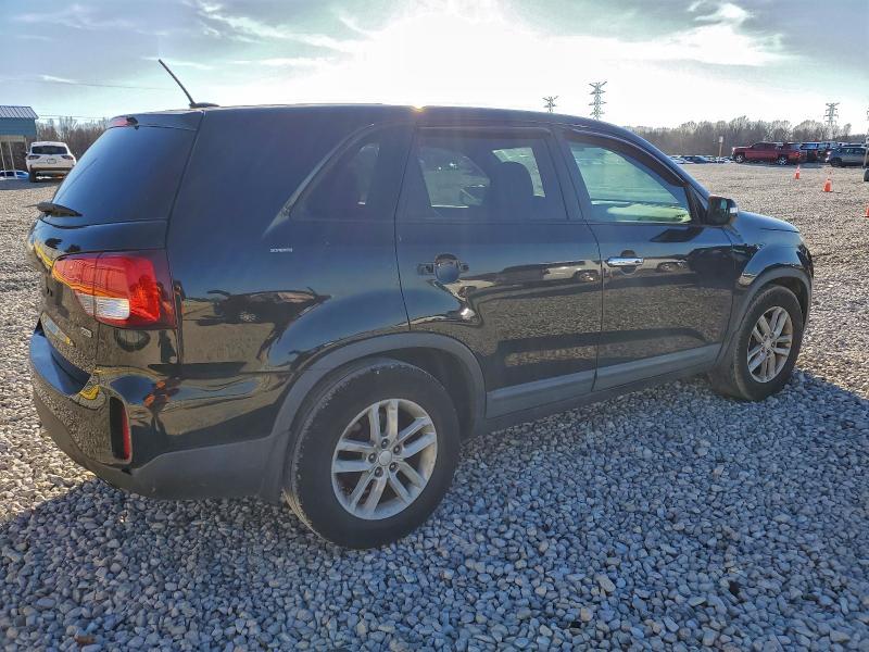 Фото 3 - KIA SORENTO