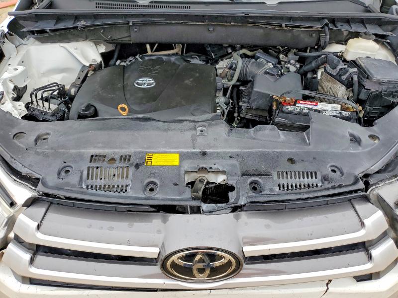 Фото 12 - TOYOTA HIGHLANDER