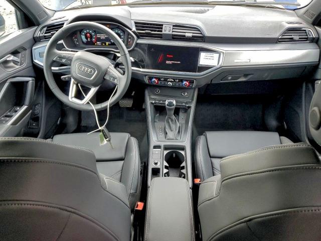 Фото 8 - AUDI Q3